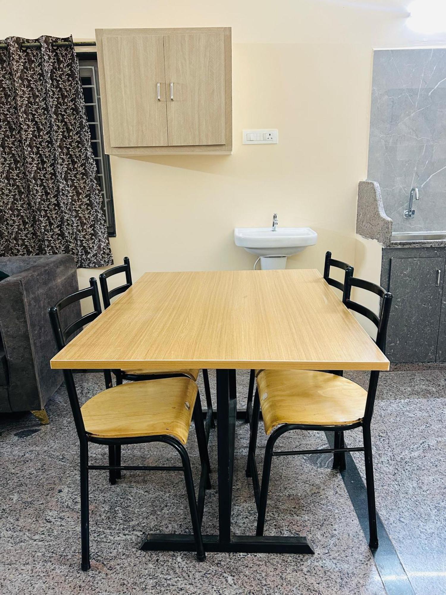 Y Stay Homestay 蒂鲁帕蒂 外观 照片